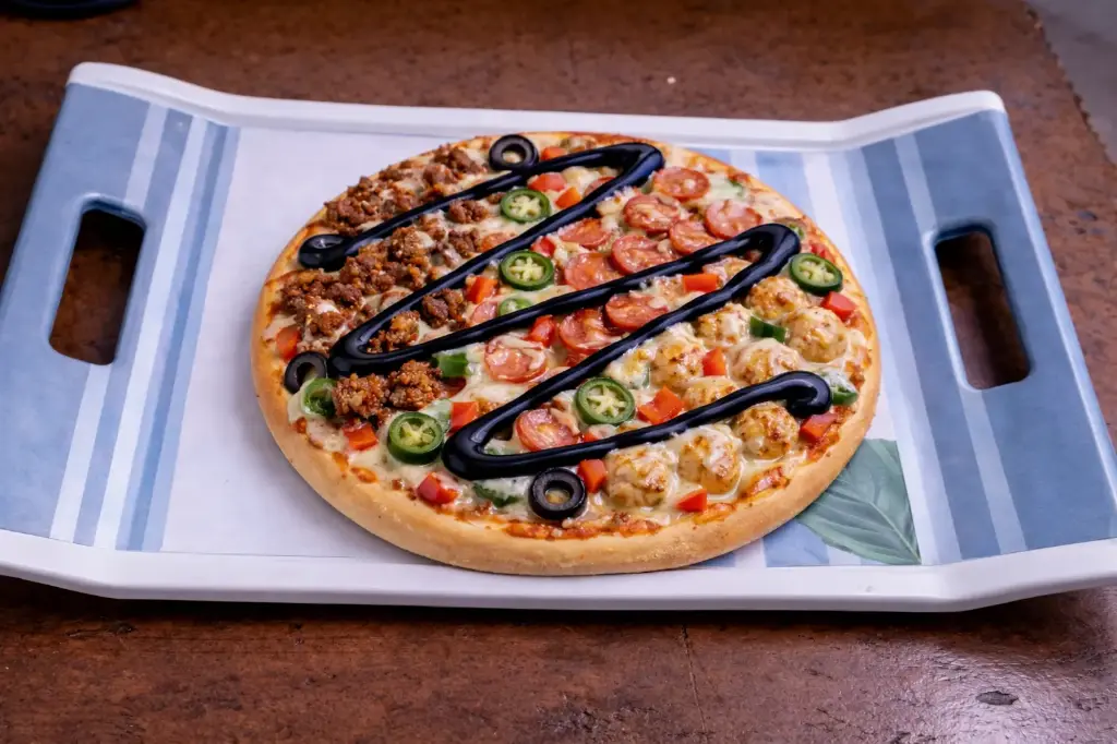 Amazing Triple Fusion Chicken Tikka Mozzarella BBQ Pizza [7 inches]